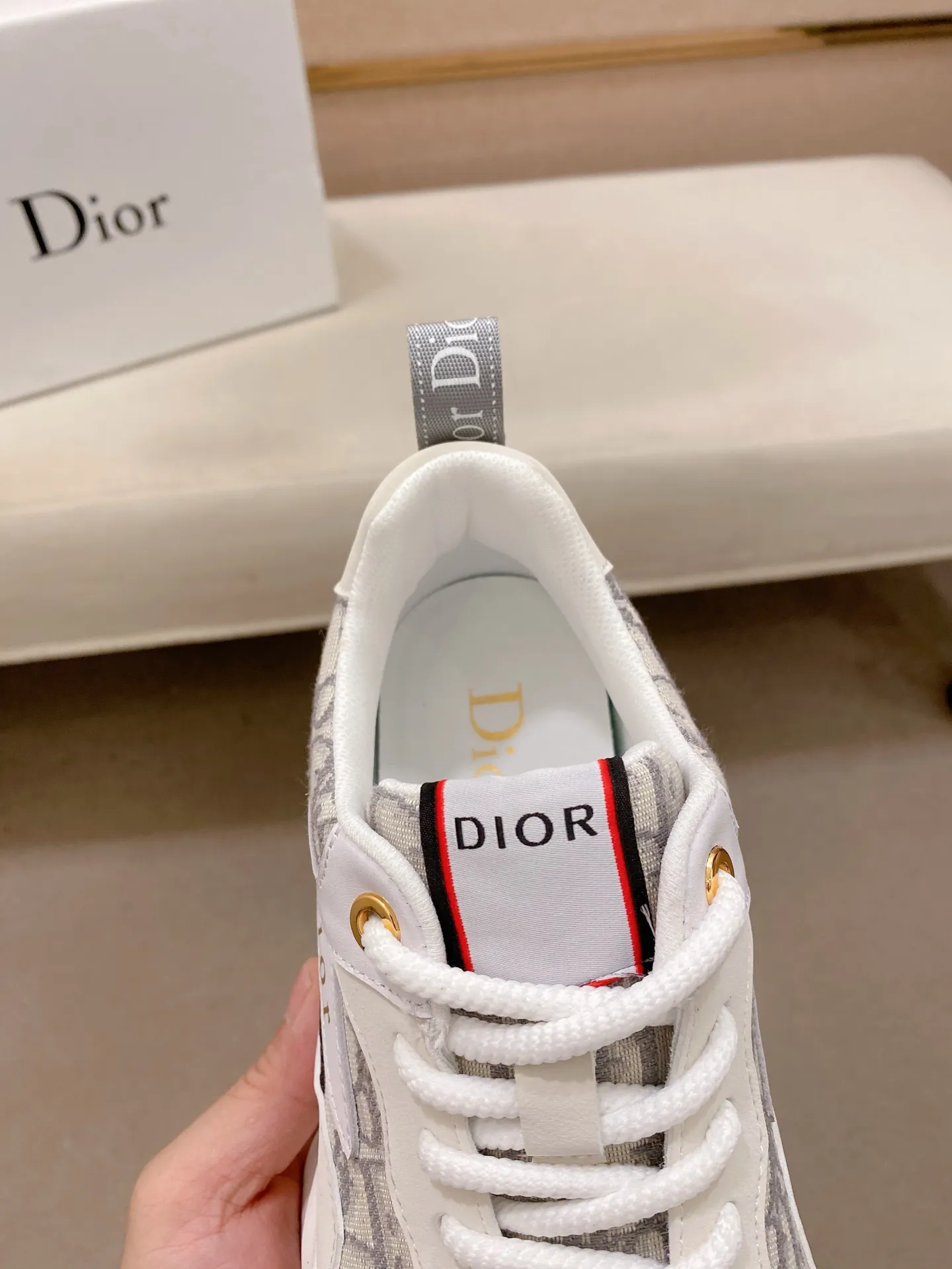 Men's shoes💰 462💰🇮🇹🇮🇹Dior d The new model is on sale at the same time at the counter. The upper 🇮🇹 is imported Italian first-layer cowhide, and the lining is fully imported sheepskin 💪💪. It is a complete 1⃣️ to 1⃣️ replica 🇮🇹💪💪, ⚠ Sole: The original sole is specially provided by the original factory. The exclusive movable molded sole is super comfortable. ⚠Original factory single goods, 🔍🔍high quality, you can enter and leave the counter at will, welcome to compare⚠. Code number:38-44